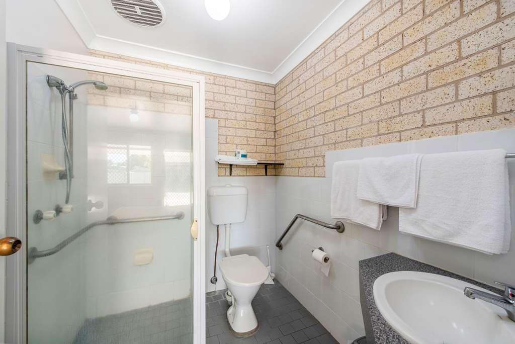 Comfort Inn Мори Экстерьер фото