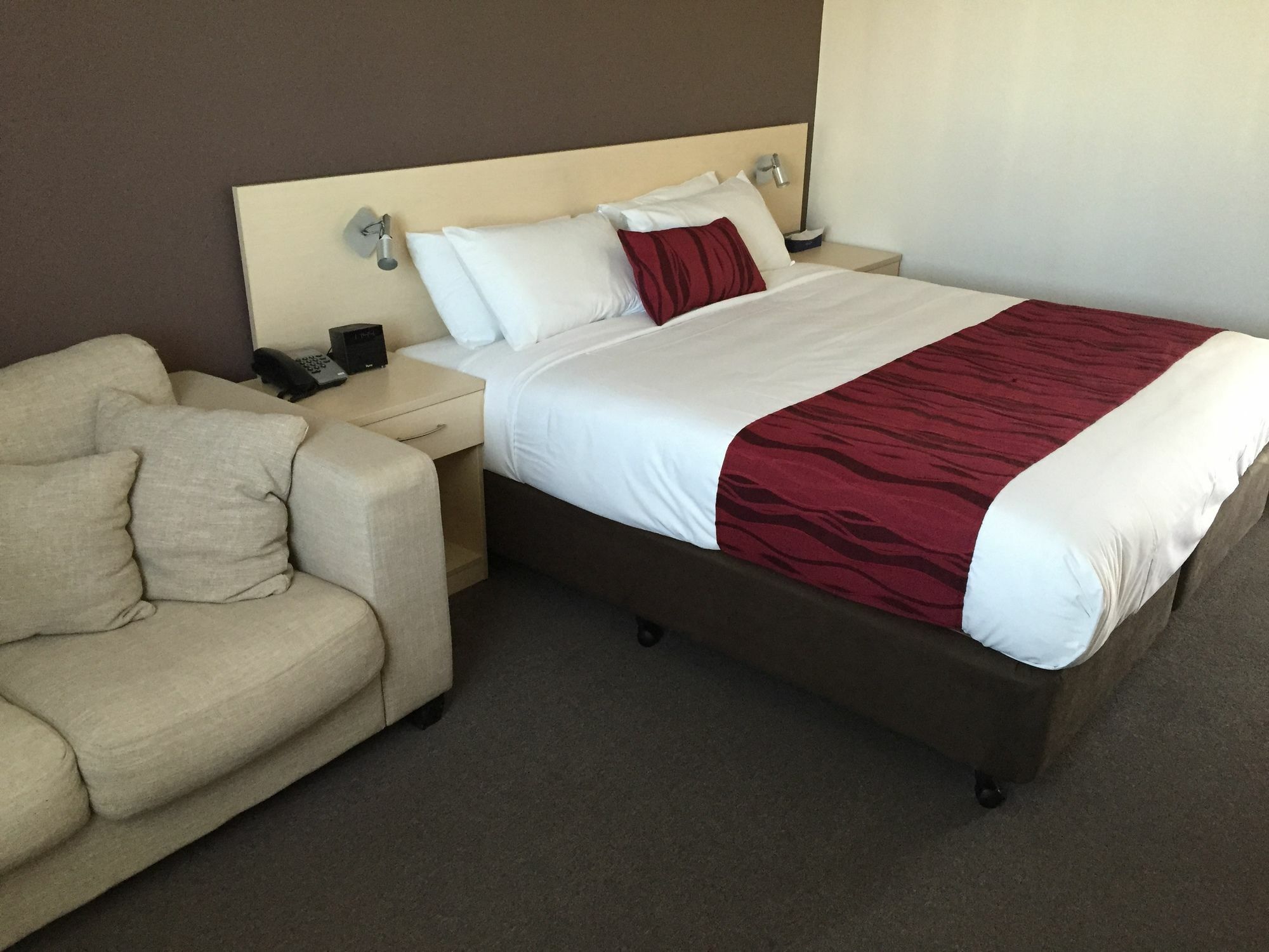 Comfort Inn Мори Экстерьер фото